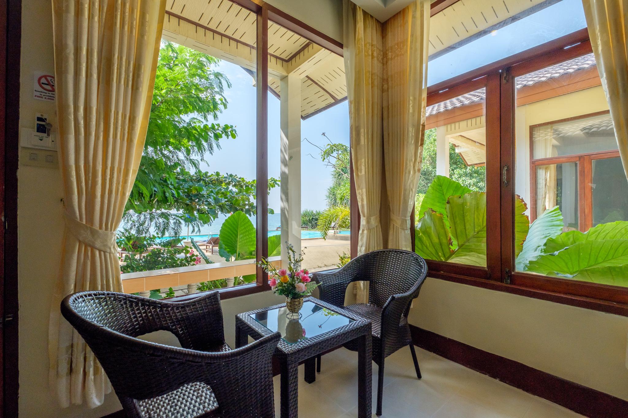 Amantra Resort & Spa Koh Lanta Exterior photo