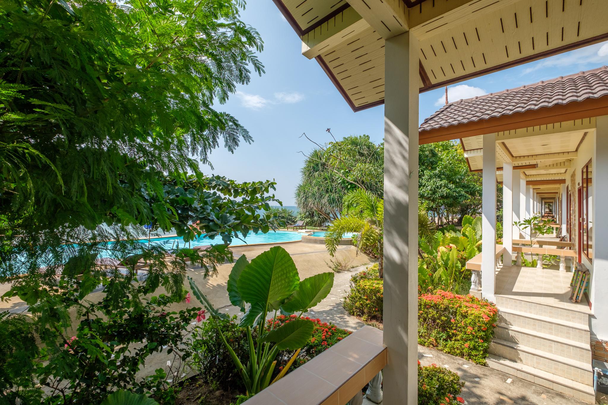 Amantra Resort & Spa Koh Lanta Exterior photo